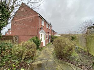 Side Elevation- click for photo gallery